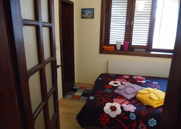 Къща за гости Вила Топола