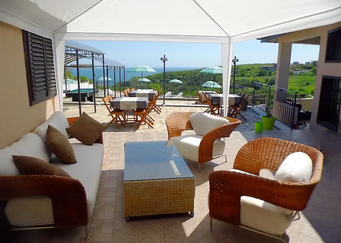 Къща за гости Вила Топола