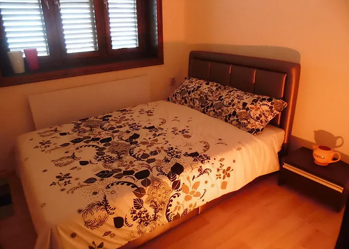 Къща за гости Вила Топола