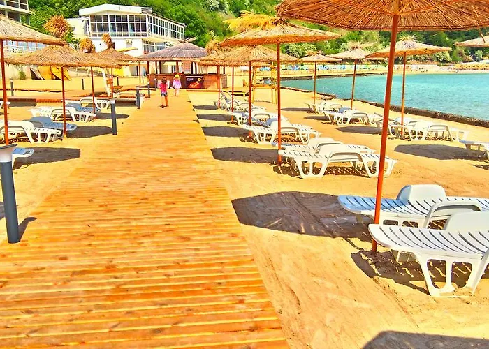 Вила Топола Къща за гости *